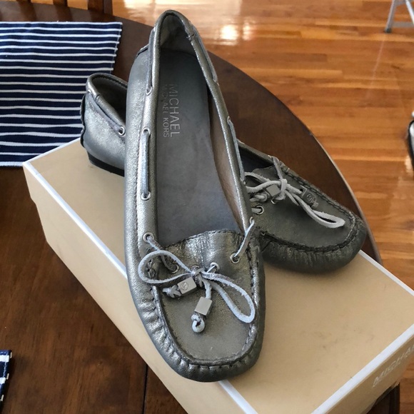 Michael Kors Amber Moccasin - Picture 2 of 2